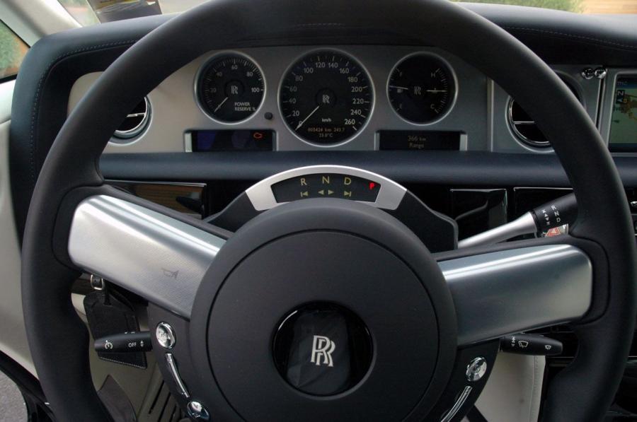  Rolls-Royce Phantom Coupe 2008 года  (фото 24 из 134)